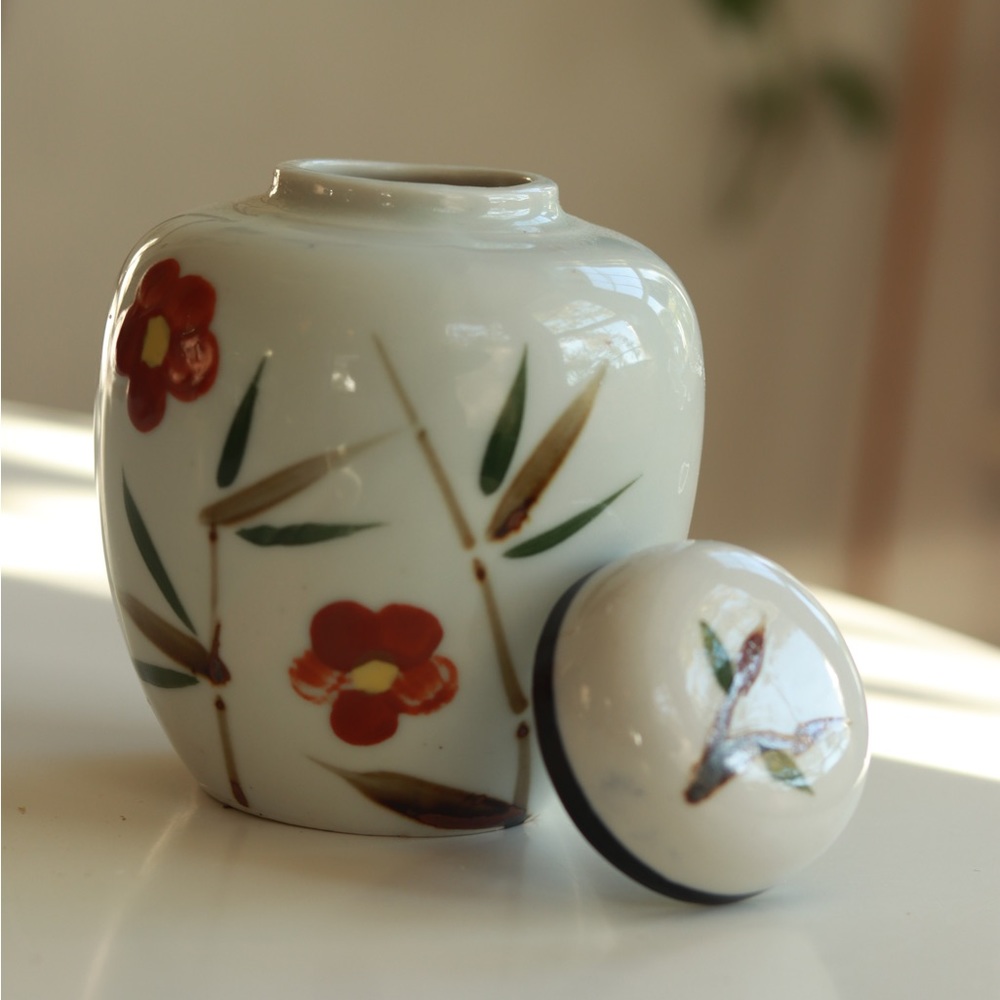 Andrea by Sadek floral ginger jar